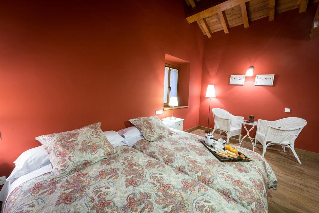 Ekolanda Guest House Esnoz Rom bilde